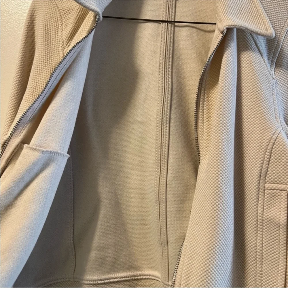 Banana Republic Cream Jacket - Picture 7 of 12